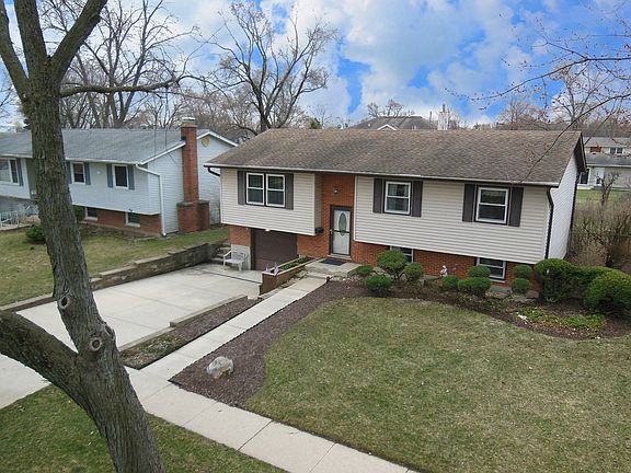 3rd image of 1420 Hillcrest Ave