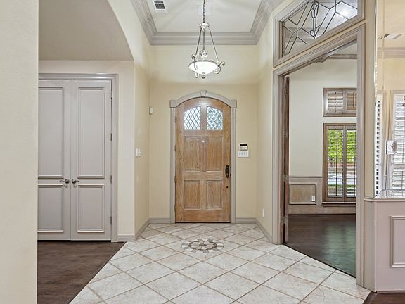 2nd image of 104 Stonehaven Ct