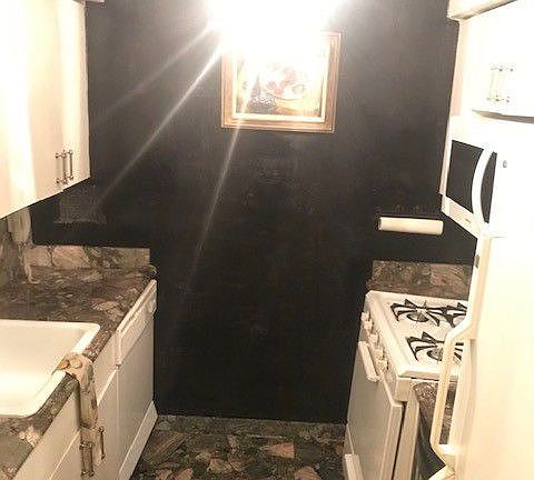 5th image of 100 W 57th St APT 11K