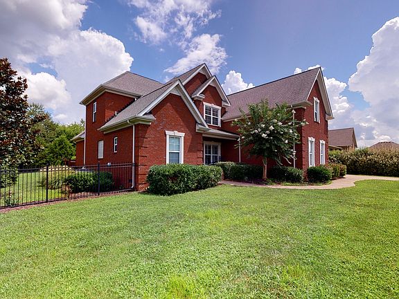 4th image of 501 River Birch Dr
