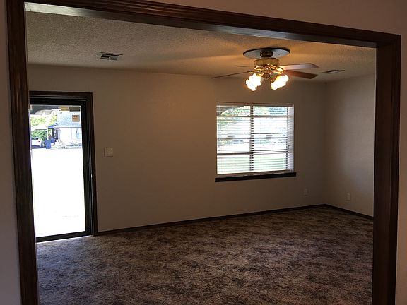 4th image of 2808 Croydon Ct