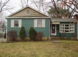 54 Cresswell Ave, Bedford, OH