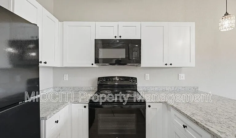 7210 John Palmer Dr #101 — Photo 3