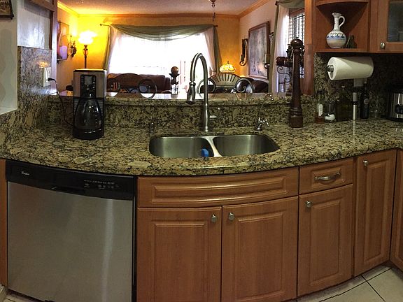 5th image of 11203 Sw 88 St #A105