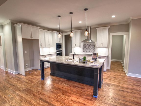 4th image of 183 Knoxleigh Way #104-lot 104
