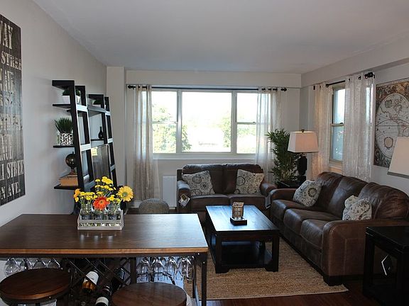 5th image of 30 Lake Street # Second Floor