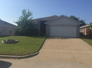 9905 Long Rifle Dr, Fort Worth, TX 76108