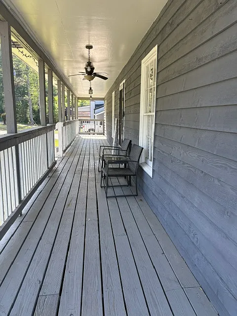 Building Photo - Silver Spur Dr