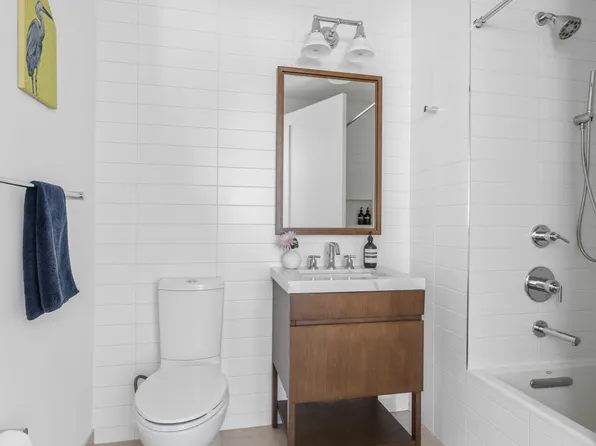 500 Waverly Avenue image 8 of 13