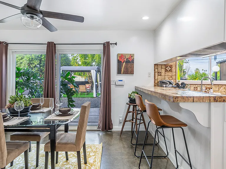 22349 Vanowen St — Photo 15