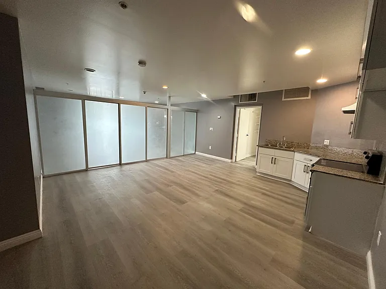 14554 Hartland St — Photo 18