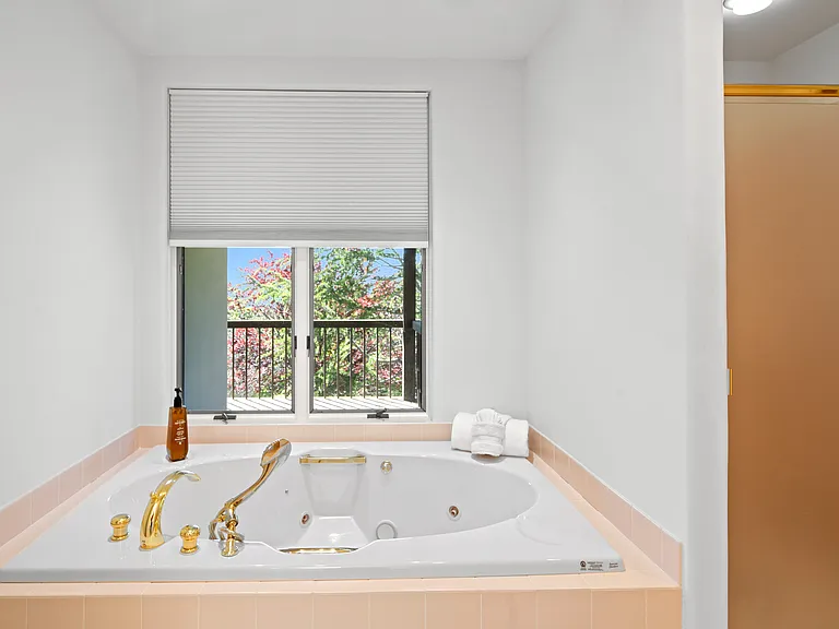47 La Rancheria — Photo 19