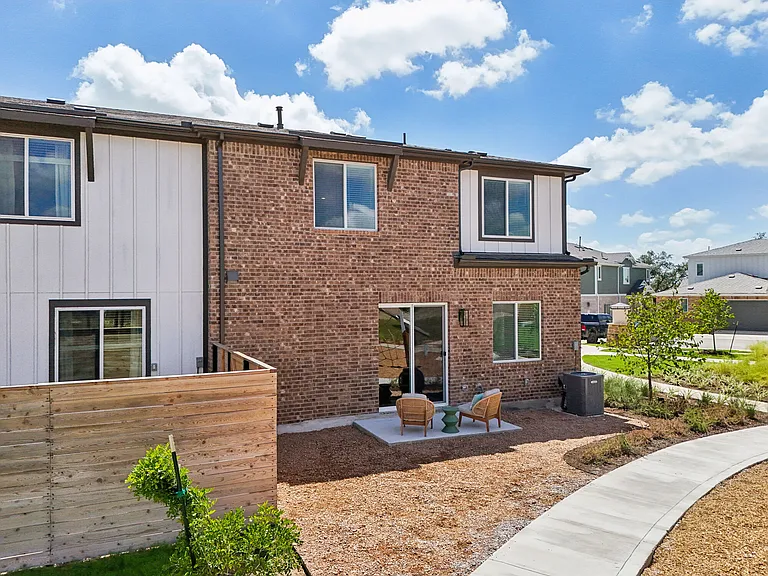 BB Living Sweetwater Crossing — Photo 8