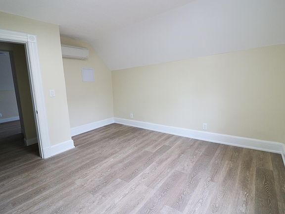5th image of 81 Sedgwick Ave Floor 2