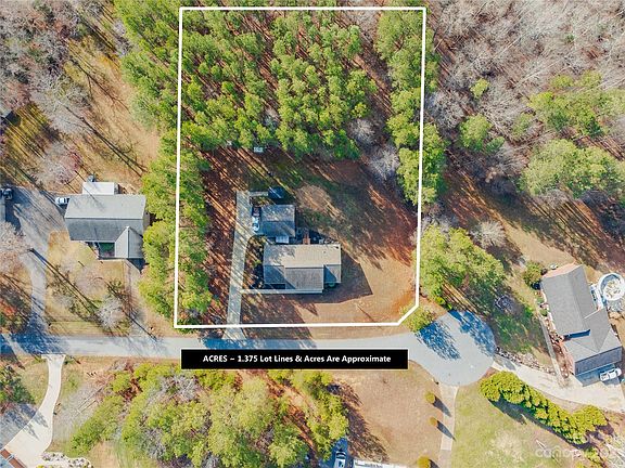 4th image of 217 Atwell Dr