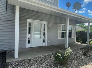 709 Shady Acres Ln, Calumet City, IL 60409
