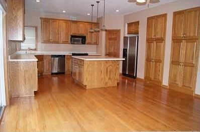 2nd image of 1960 Wyndham Hill Dr