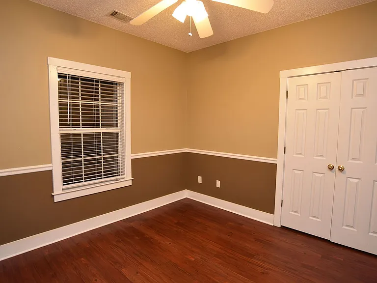 362 Bristol Way — Photo 7