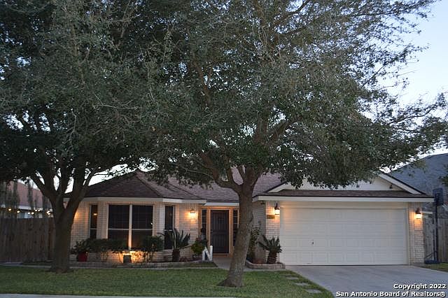1st image of 4022 Chinkapin Oak