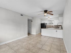 2819 Berry St, Houston, TX