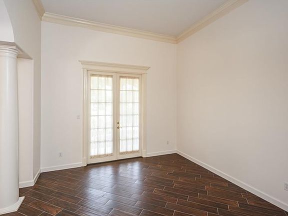 4th image of 8636 Summerville Pl