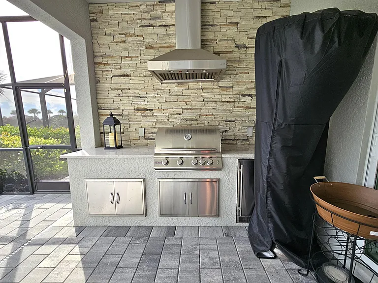 5997 Berwick Ln — Photo 8
