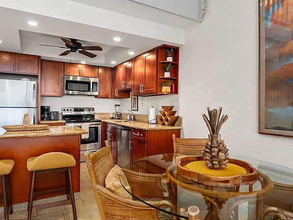5th image of 940 S Kihei Rd #305D