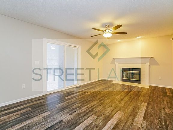 4th image of 982 Radbourne Dr