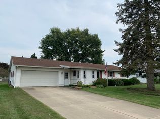 1015 Tracy Dr, Sturgis, MI 49091