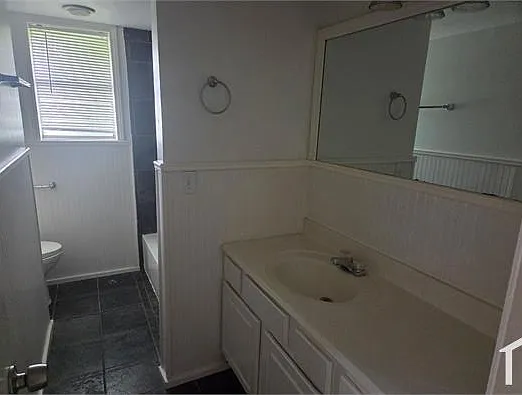 8762 Mickleton Dr — Photo 9