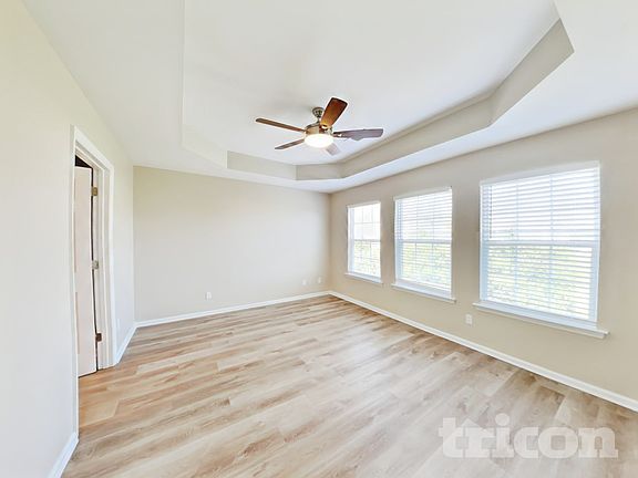 5th image of 1889 Olive Cir
