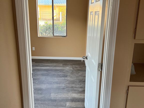 5th image of 591 E Park Ave