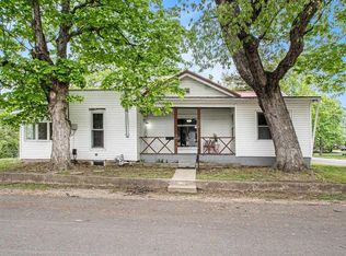 530 W 9th St, Rochester, IN 46975