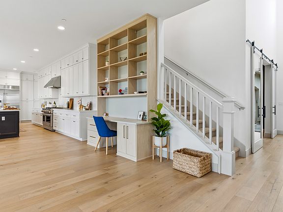 5th image of 1893 Bunker Ln