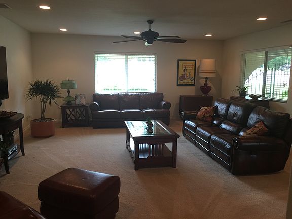 3rd image of 1210 Piedmont Dr