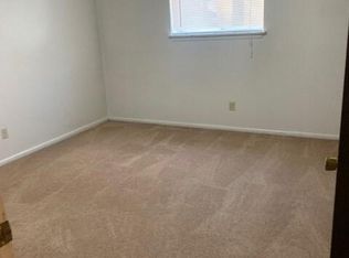 3206 Spring Valley Ln #6, Cedar Falls, IA 50613