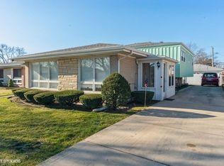 2024 Plainfield Dr, Des Plaines, IL 60018