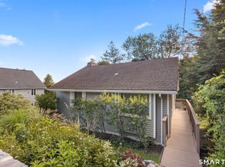 12 Longview Dr, Brookfield, CT 06804