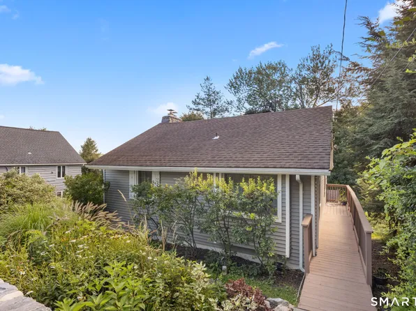 12 Longview Drive, Brookfield, CT 06804