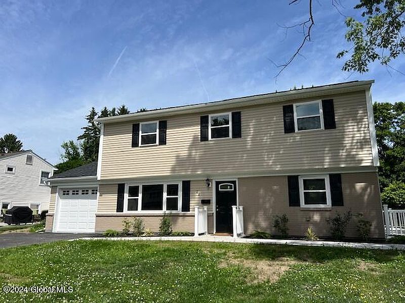 2nd image of 22 Aragon Avenue