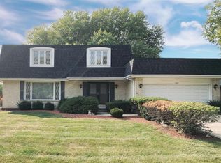 7322 Summit Rd, Darien, IL 60561