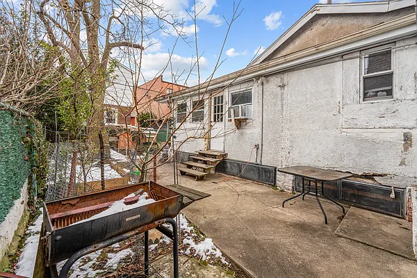 Sold by Keller Williams Realty Landmark II | media 21