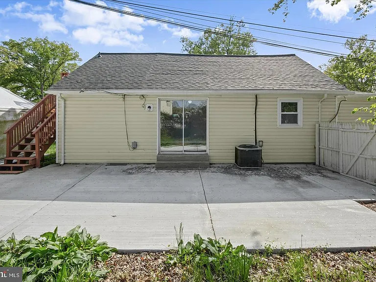 6306 Leapley Rd — Photo 14