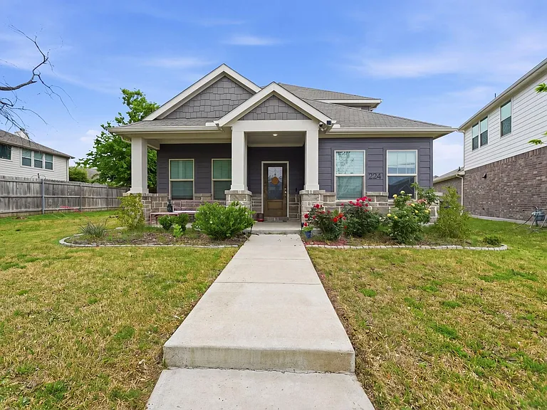 224 Monarch Way — Photo 1