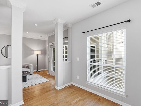 4th image of 4850 Eisenhower Ave Unit 316