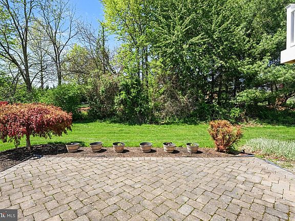 4th image of 14 Dare Ln