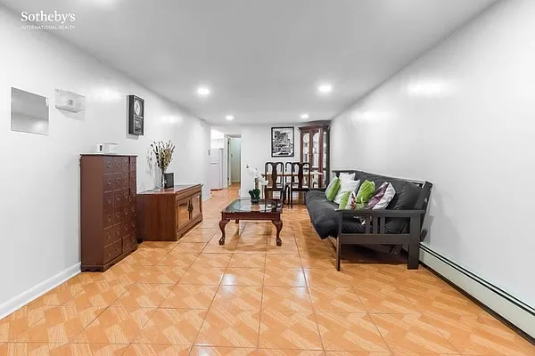 Rented by Sotheby's International Realty | media 11