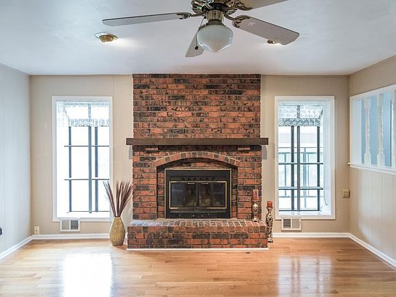 5th image of 1801 N Cottage Ave