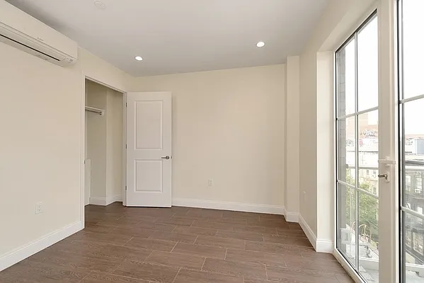 Rented by NY Space Finders Inc. | media 7