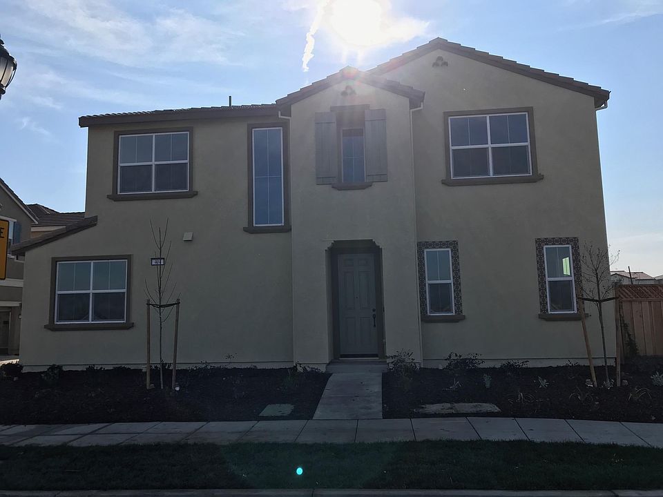 1st image of 404 E Teixeira Ave